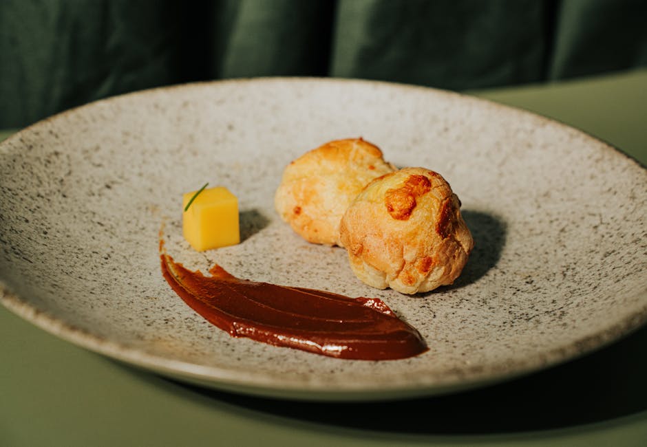 Brazilian Cheese Puffs (Pão de Queijo)