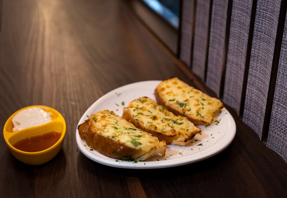 Cheesy Garlic Bread Spread