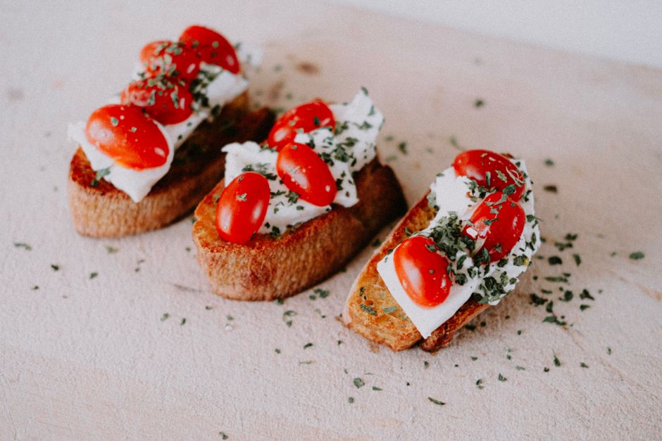 Mediterranean Crostini (Ham, Artichoke, Sun-Dried Tomato)