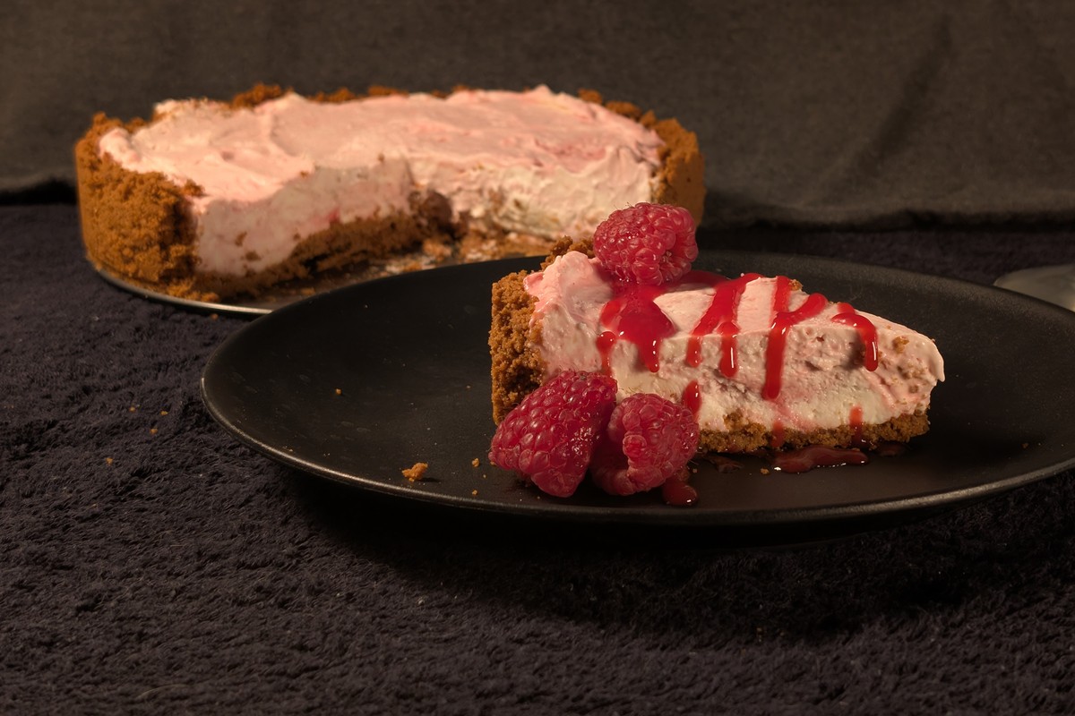 Raspberry Cream Cheese Pie